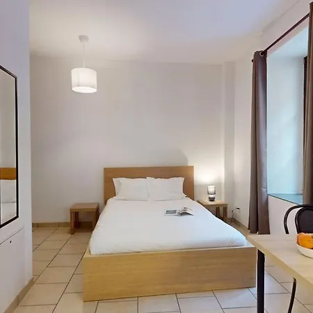 Aparthotel De - Heart Of - Self Check In