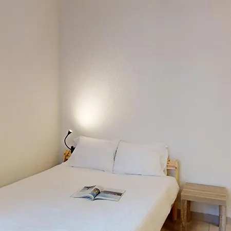Aparthotel De - Heart Of - Self Check In *